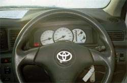 автомобиль Toyota Allex