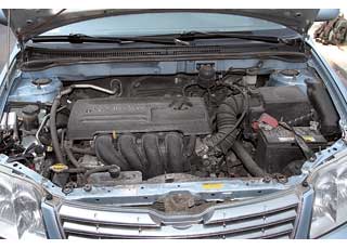 Бензиновые двигатели Corolla  чувствительны к качеству топлива, а после 100 тыс. км некоторые прокладки и сальники могут потерять герметичность. 